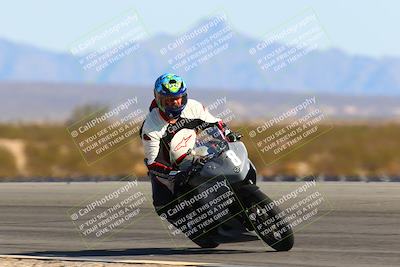 media/Feb-12-2022-SoCal Trackdays (Sat) [[3b21b94a56]]/Turn 11 Inside (155pm)/